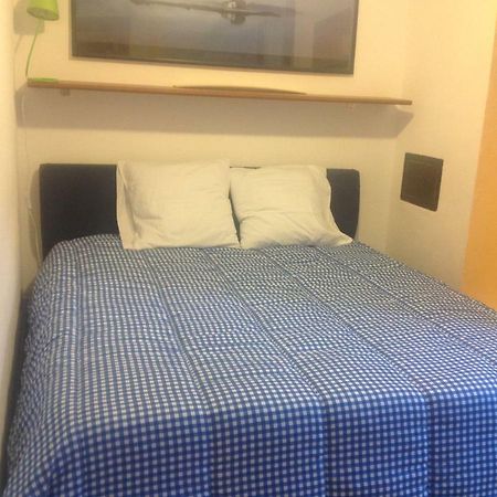 Bilocale Nella Vecchia Citta' Di Mentone Apartment Екстериор снимка
