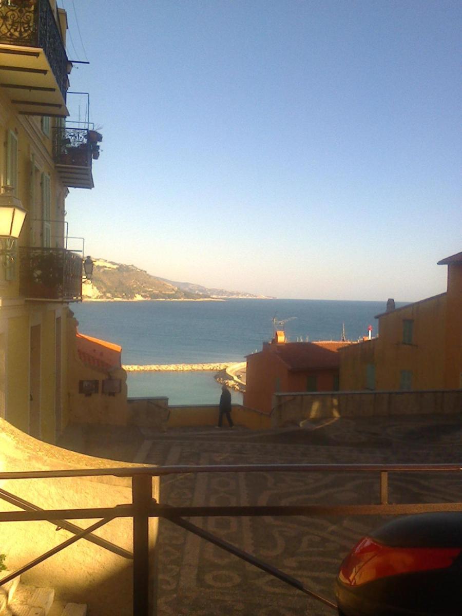 Bilocale Nella Vecchia Citta' Di Mentone Apartment Екстериор снимка